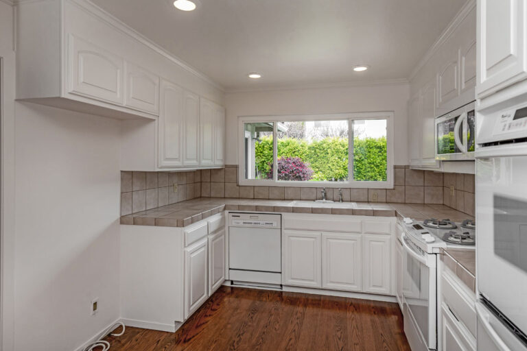 Kitchen (1)