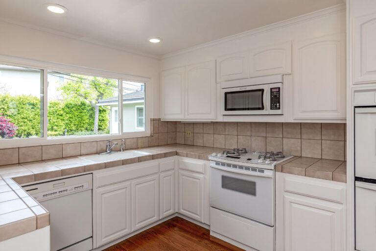 Kitchen (2)